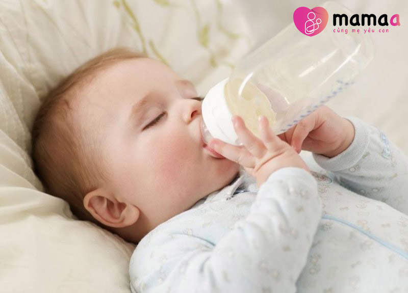 cho trẻ uống sữa non Pháp Ecolife