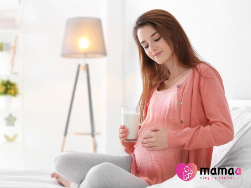 Phụ nữ mang thai sử dụng sữa non